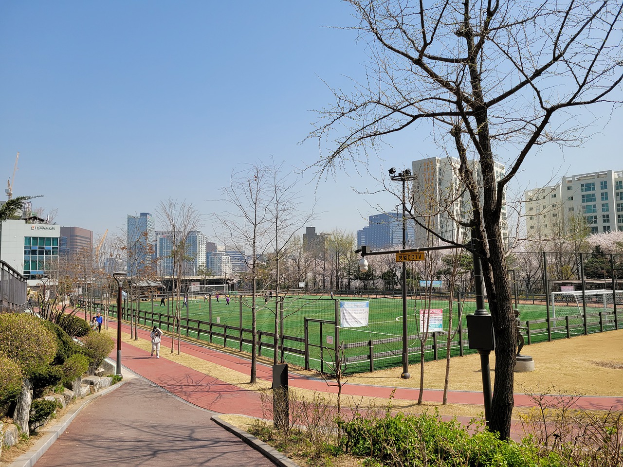 了与年龄不 了与年龄不